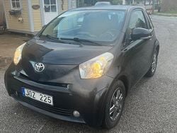 Svartmetallic Begagnad 2008 Toyota iQ Halvkombi | 22 500 kr (Bra pris)
