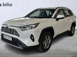 Vit Begagnad 2022 Toyota RAV4 Hybrid Active SUV | 369 900 kr (Bra pris)