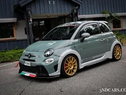 Grön Begagnad 2020 Abarth 695 70th Anniversary Halvkombi | 279 900 kr