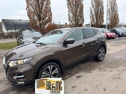Brun Begagnad 2018 Nissan Qashqai SUV | 168 800 kr (Marknadspris)