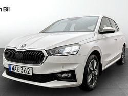 Vit Begagnad 2023 Skoda Fabia Style Halvkombi | 209 900 kr (Marknadspris)