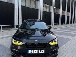 Svart Begagnad 2019 BMW M140 M Sport Halvkombi | 420 000 kr (Marknadspris)