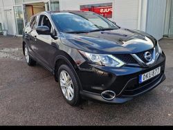 Svart Begagnad 2017 Nissan Qashqai SUV | 158 000 kr (Marknadspris)