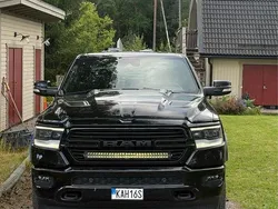 Svart Begagnad 2022 RAM 1500 Pickup | 695 000 kr
