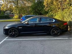 Svart Begagnad 2014 Jaguar XF Sedan | 120 000 kr (Marknadspris)