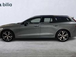 Grå Begagnad 2019 Volvo V60 R-Design Kombi | 309 500 kr (Dyr)