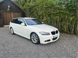 Vit Begagnad 2010 BMW 325 Comfort Edition Kombi | 50 000 kr (Superpris)