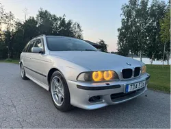 Grå Begagnad 2002 BMW 525 M Sport Kombi | 45 000 kr (Dyr)