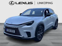 Vit Begagnad 2024 Lexus LBX SUV | 339 000 kr