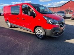 Röd Begagnad 2020 Renault Trafic Van | 279 500 kr