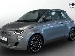 Begagnad 2022 Fiat 500e La Prima Halvkombi | 239 900 kr