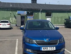 Blå Begagnad 2018 Skoda Fabia Halvkombi | 99 000 kr (Marknadspris)