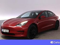 Röd Begagnad 2023 Tesla Model 3 Standard Range Sedan | 324 900 kr (Bra pris)