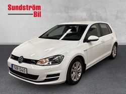Vit Begagnad 2015 VW Golf VII Halvkombi | 137 900 kr (Lite dyr)