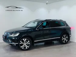Mörkblå (blå) Begagnad 2015 VW Touareg SUV | 269 900 kr