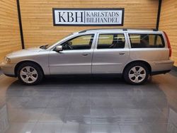 Grå Begagnad 2007 Volvo V70 Kinetic Kombi | 24 900 kr (Marknadspris)