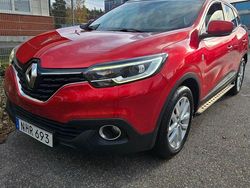Röd Begagnad 2016 Renault Kadjar LIMITED SUV | 109 900 kr (Bra pris)