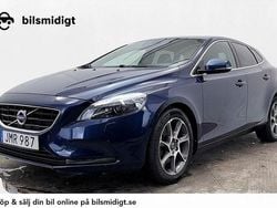 Blå Begagnad 2015 Volvo V40 Ocean Race Kombi | 137 900 kr (Marknadspris)