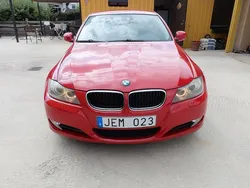 Röd Begagnad 2009 BMW 320 Comfort Edition Sedan | 64 900 kr (Bra pris)