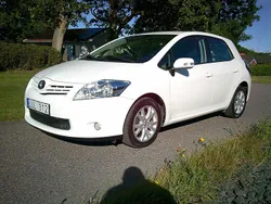 Vit Begagnad 2011 Toyota Auris Plus Halvkombi | 54 800 kr (Bra pris)