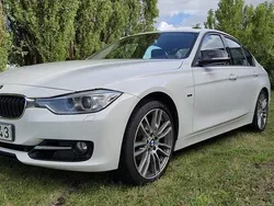 Vit Begagnad 2012 BMW 320 Sport Line Sedan | 104 900 kr (Bra pris)