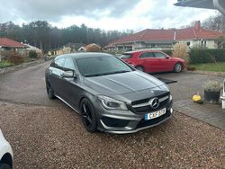 Grå Begagnad 2015 Mercedes CLA200 Shooting Brake Kombi | 125 000 kr (Marknadspris)