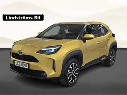 Gul Begagnad 2022 Toyota Yaris Cross Active SUV | 284 900 kr (Marknadspris)