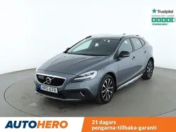 Grå Begagnad 2019 Volvo V40 CC Kombi | 220 000 kr (Marknadspris)