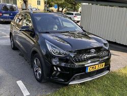 Svart Begagnad 2020 Kia Niro 2 SUV | 109 000 kr
