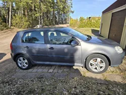 Grå Begagnad 2006 VW Golf V Trendline Halvkombi | 6 000 kr (Superpris)
