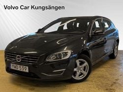 Grå Begagnad 2017 Volvo V60 Momentum Kombi | 199 900 kr (Superpris)