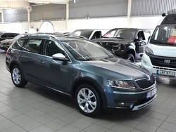 Grå Begagnad 2015 Skoda Octavia Scout Business Line Kombi | 119 900 kr (Marknadspris)