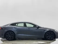 Grå Begagnad 2023 Tesla Model S Long Range Sedan | 758 900 kr (Marknadspris)