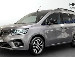 Silver Begagnad 2023 Renault Kangoo Minibuss | 303 920 kr
