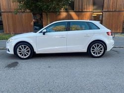 Vit Begagnad 2016 Audi A3 Sportback Comfort Halvkombi | 129 500 kr (Marknadspris)