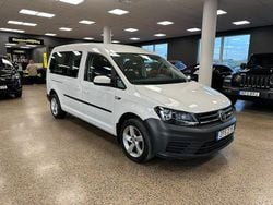 Vit Begagnad 2018 VW Caddy Maxi Life Life Minibuss | 209 900 kr (Marknadspris)