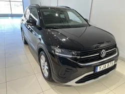 Svart (deep black pearl) Begagnad 2024 VW T-Cross Life SUV | 269 900 kr (Marknadspris)