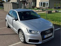 Silver Begagnad 2015 Audi A1 Sportback Sport Halvkombi | 99 900 kr (Superpris)