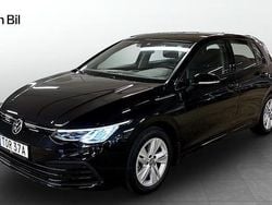 Svart Begagnad 2020 VW Golf VII Life Halvkombi | 194 800 kr (Marknadspris)