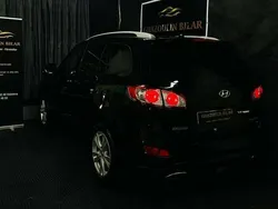 Svart (svart ) Begagnad 2010 Hyundai Santa Fe SUV | 87 900 kr (Marknadspris)