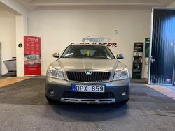 Ljusbrun Begagnad 2011 Skoda Octavia Scout Kombi | 59 900 kr (Marknadspris)