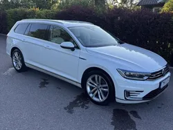 Vit Begagnad 2018 VW Passat GTE Kombi | 155 000 kr (Marknadspris)
