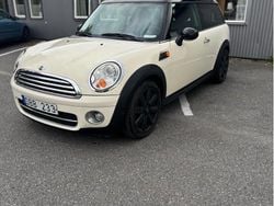 Vit Begagnad 2010 Mini Cooper D Clubman Kombi | 52 000 kr (Marknadspris)
