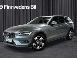 Grå Begagnad 2020 Volvo V60 CC SE Kombi | 309 000 kr (Marknadspris)