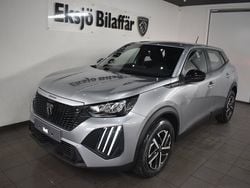 Grå (gråmetallic) Ny 2024 Peugeot 2008 Style SUV | 285 800 kr (Marknadspris)