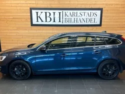 Blå Begagnad 2015 Volvo V60 Momentum Kombi | 94 900 kr (Marknadspris)