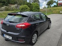 Grå Begagnad 2016 Kia Ceed Halvkombi | 90 000 kr (Marknadspris)