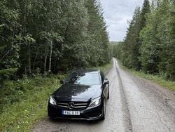 Svart Begagnad 2015 Mercedes C220 AMG line Kombi | 195 000 kr (Marknadspris)