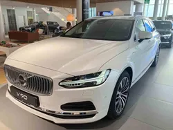 Silver Begagnad 2023 Volvo V90 Plus Kombi | 569 900 kr (Dyr)
