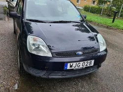 Blå Begagnad 2005 Ford Fiesta Halvkombi | 10 500 kr (Superpris)